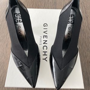 Givenchy black leather pumps size 7